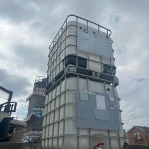 Refurbished 275-gallon IBC totes — truckload